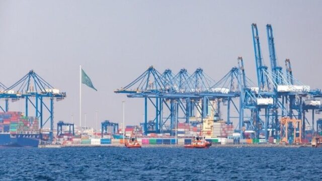 السعودية توسع استثماراتها في التكنولوجيا بمركز بيانات البحر الأحمر